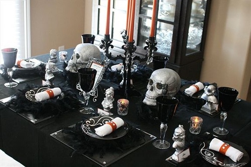 Halloween Table Setting Halloween Table Setting