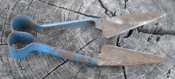 Blade Shears Shearing   Techniques & Construction of Rugs & Carpets by NAZMIYAL 