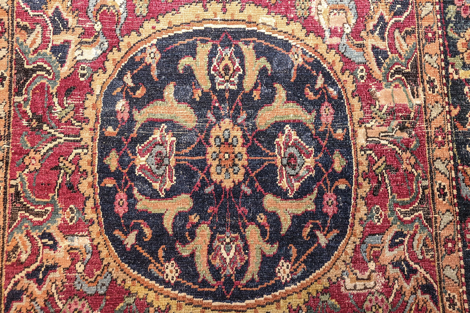 Antique 17th century Persian Isfahan rug antique 17th century Persian Isfahan rug 8034 medallion Nazmiyal
