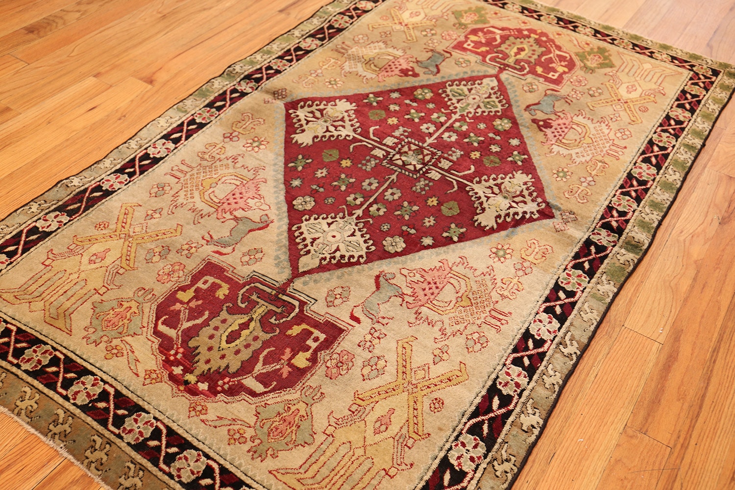 Indya Rug Antique Indian Agra Rug 43972 Nazmiyal Antique Rugs