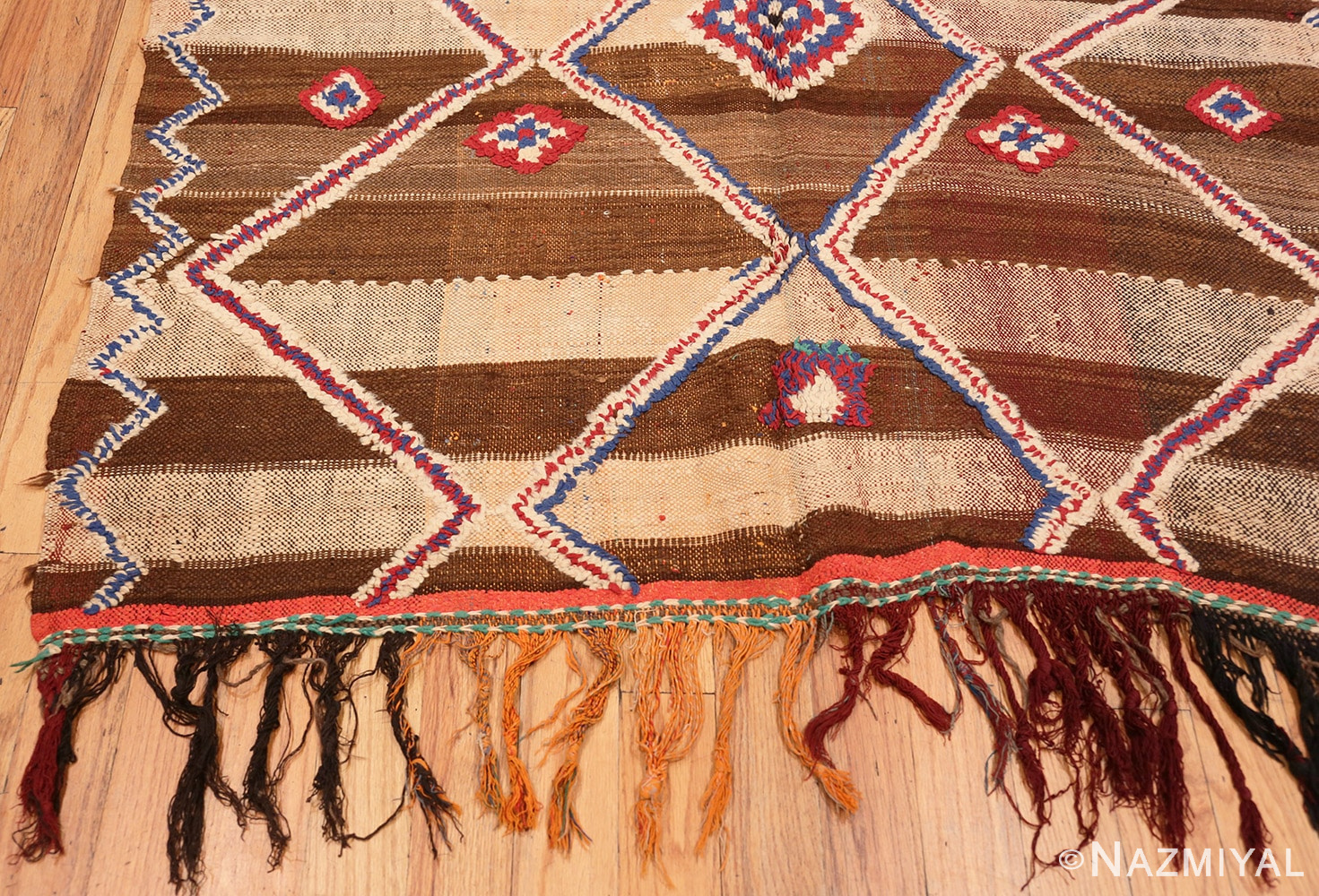 Corner Tribal Vintage Moroccan Kilim runner rug 45683 by Nazmiyal