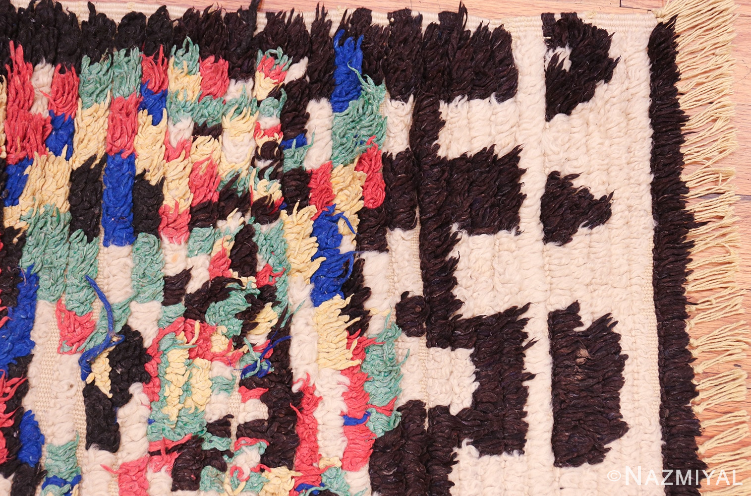vintage moroccan rug 45614 corner Nazmiyal