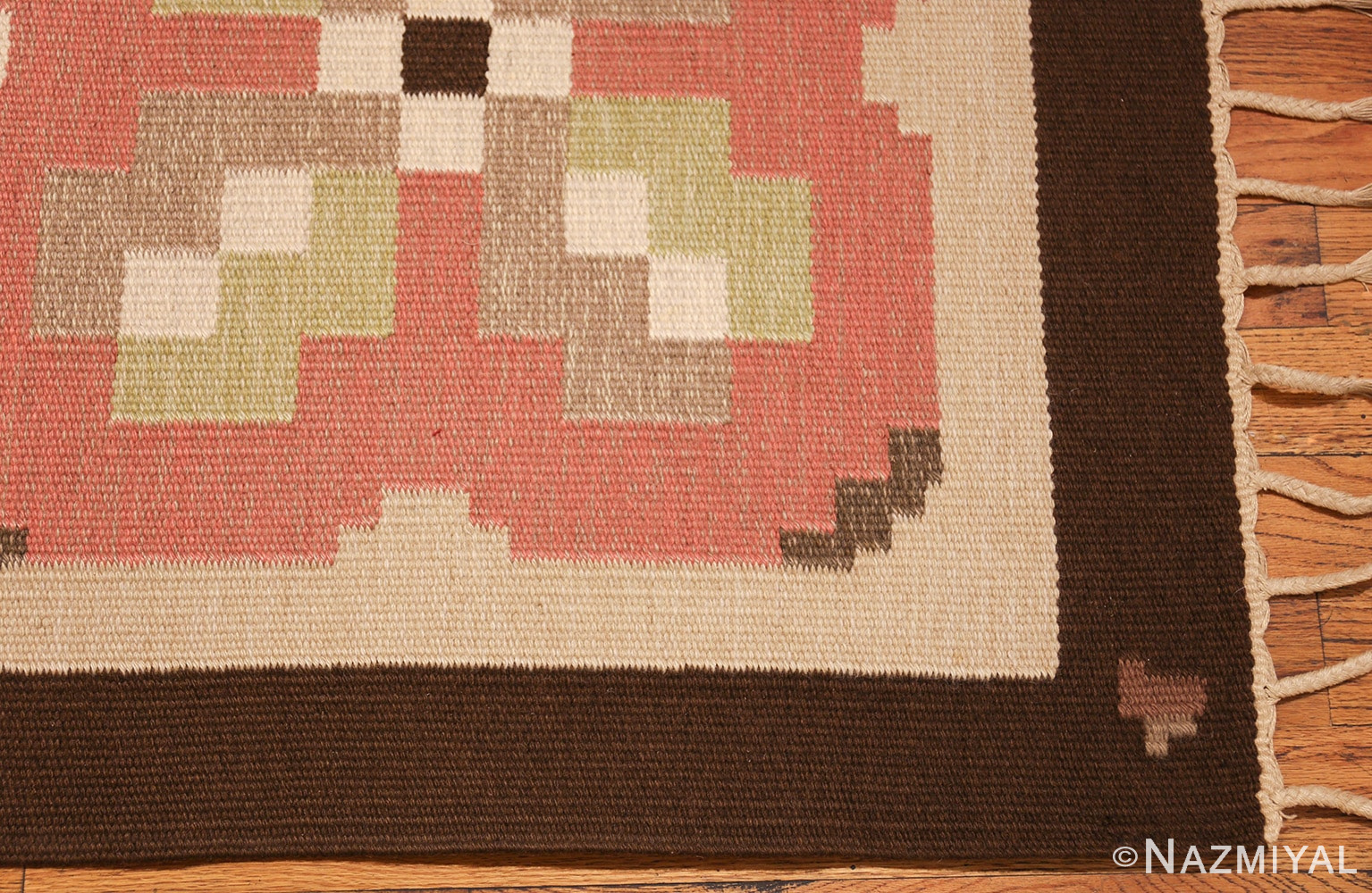 vintage swedish kilim rug 45655 corner Nazmiyal