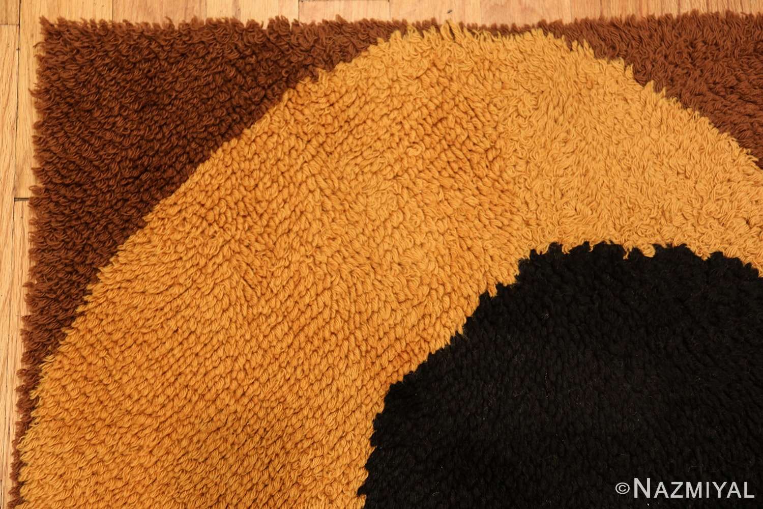 vintage swedish rug 45667 corner Nazmiyal