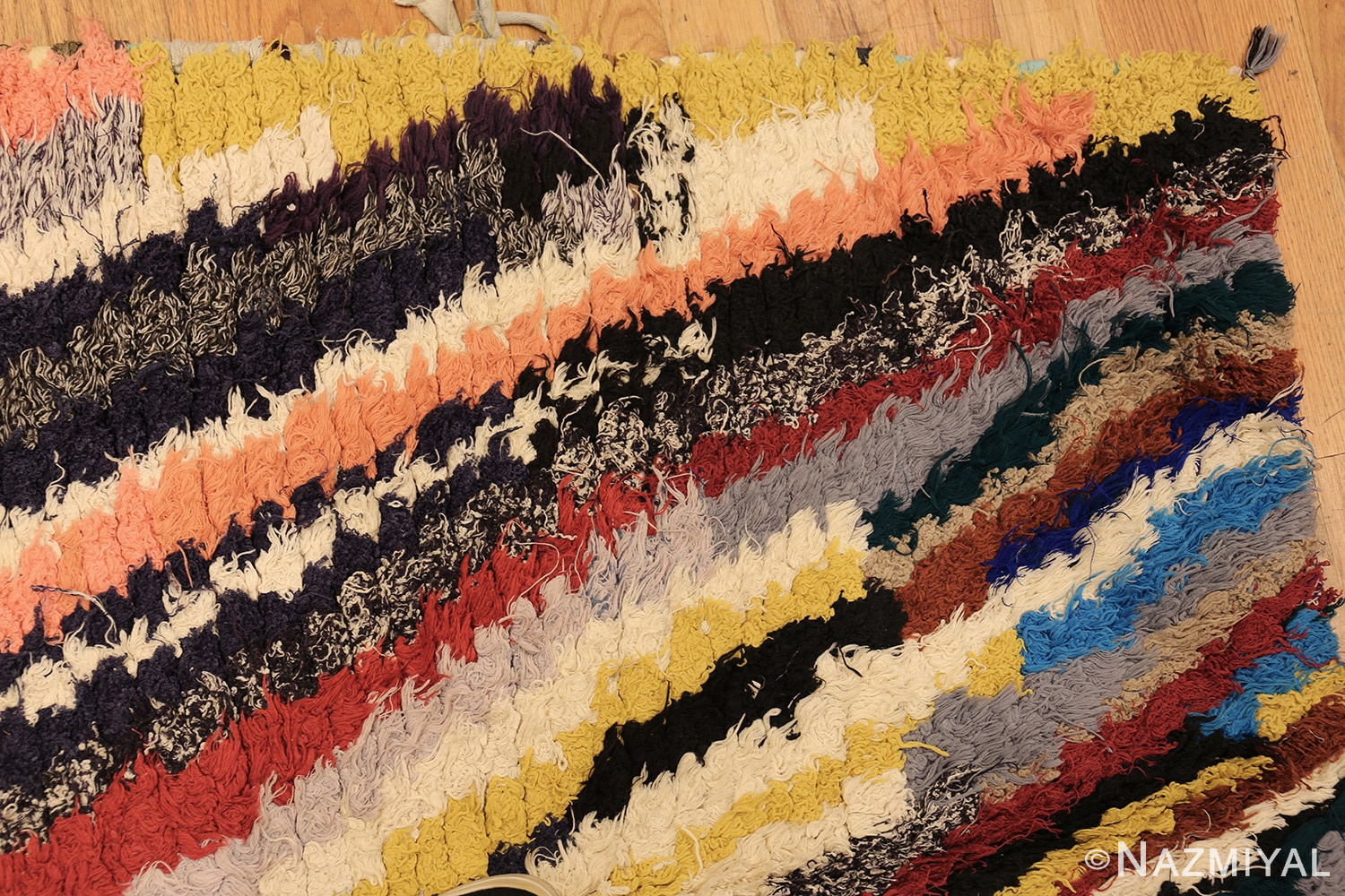 vintage moroccan rug 45700 corner Nazmiyal