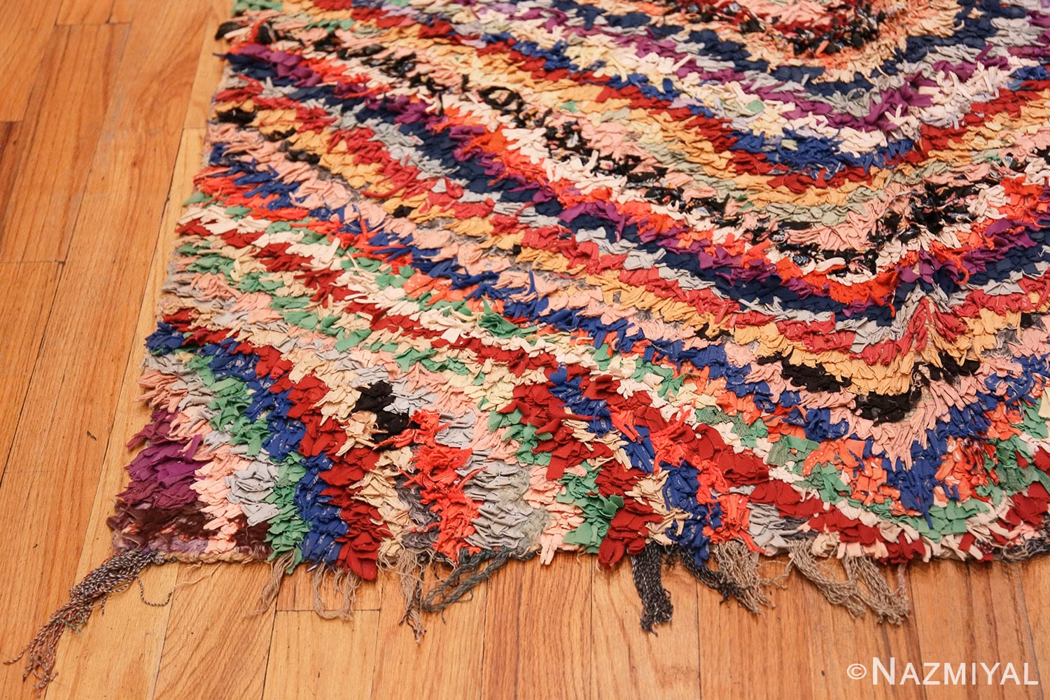 Corner Vintage Moroccan Boucherouite rug 45825 by Nazmiyal