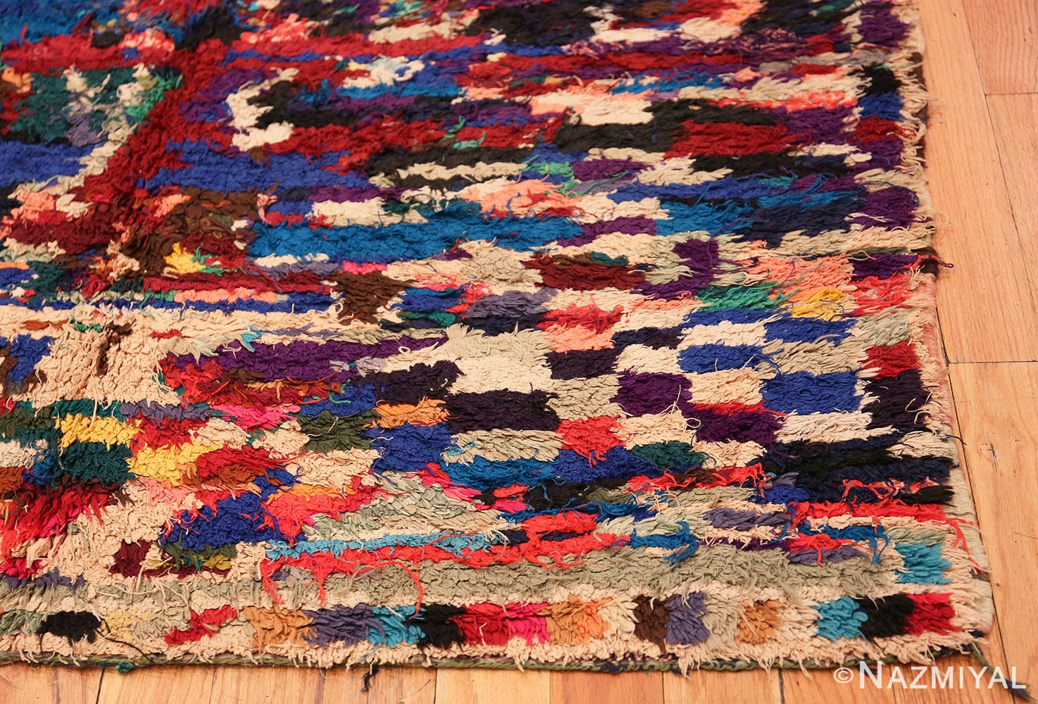 Corner Vintage Moroccan carpet 45839 by Nazmiyal