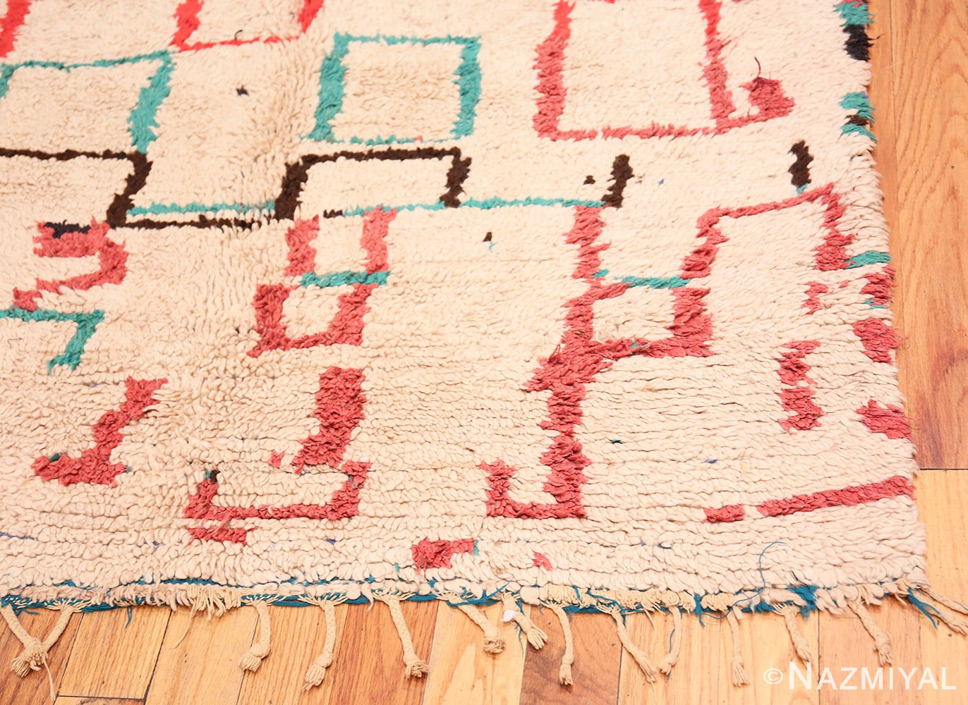 Corner Vintage Moroccan rug 46012 by Nazmiyal