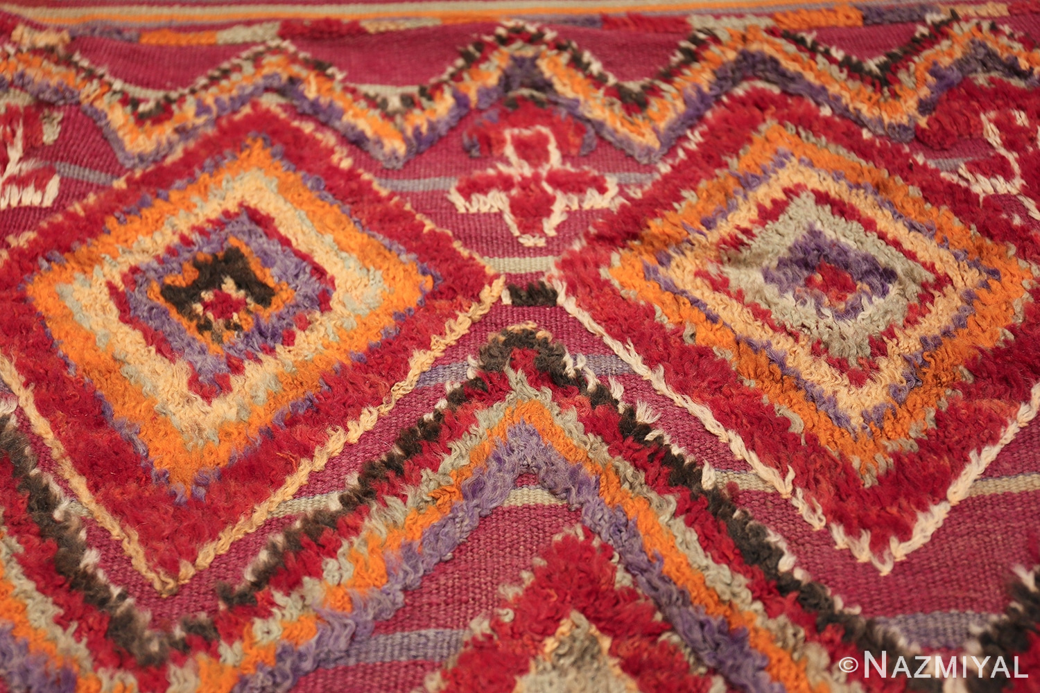 large size vintage moroccan rug 45996 diamond Nazmiyal