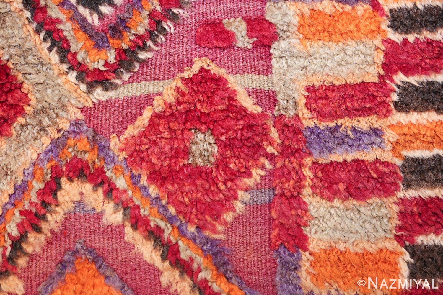 large size vintage moroccan rug 45996 texture Nazmiyal