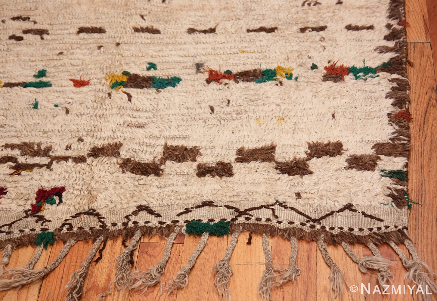 Corner Vintage Moroccan rug 46433 by Nazmiyal