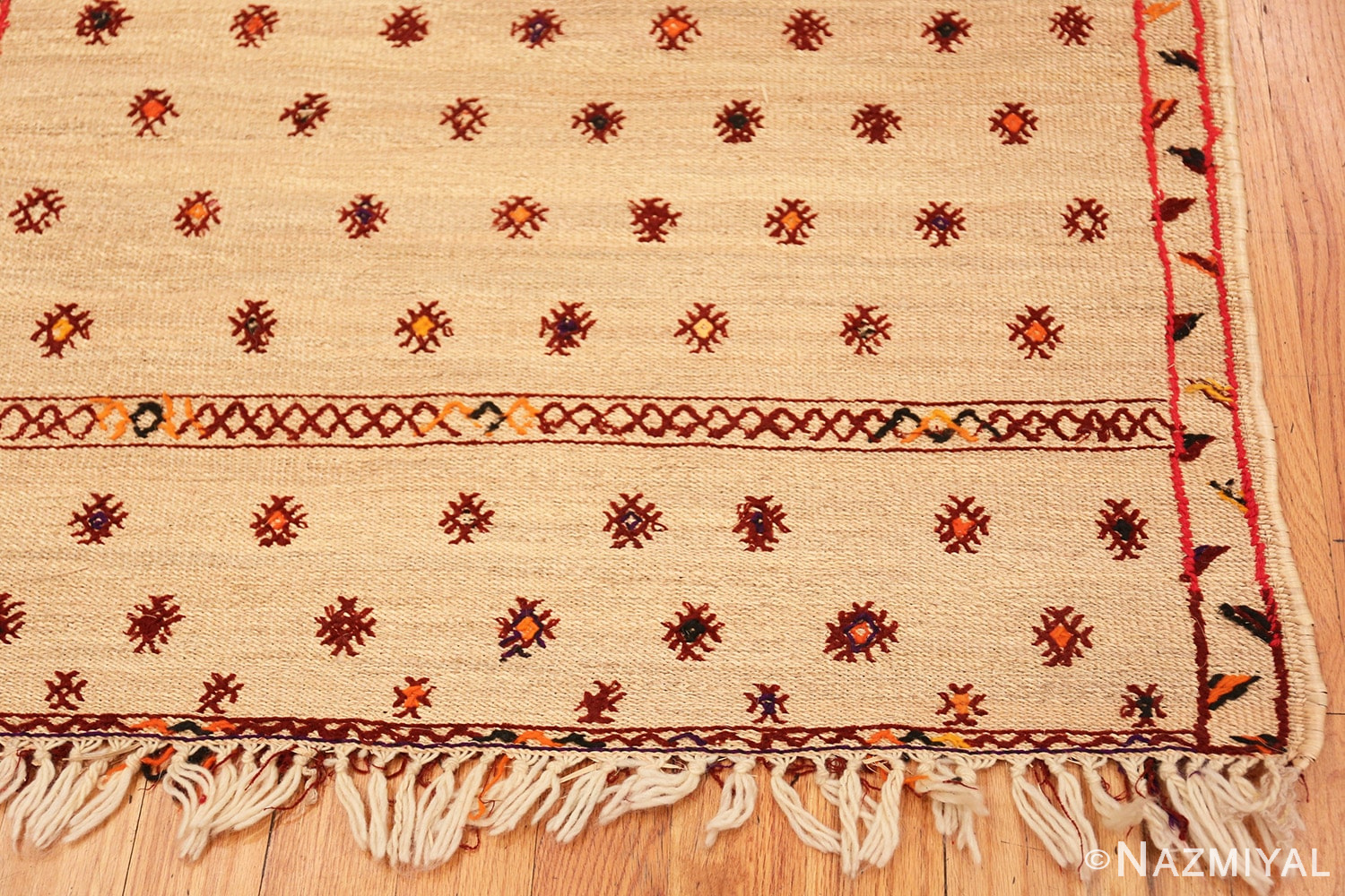 Corner Vintage Moroccan rug 46627 by Nazmiyal