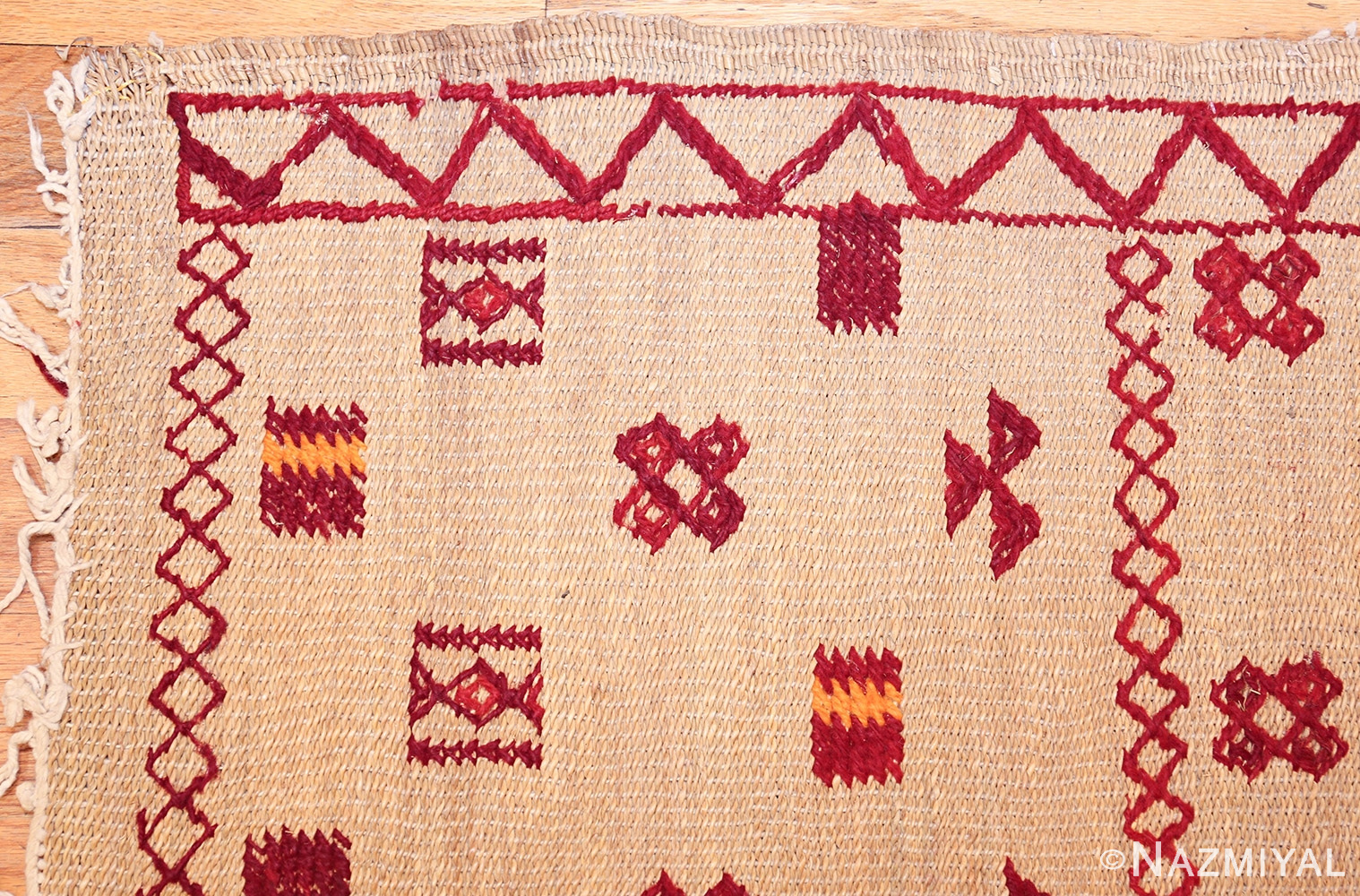 vintage moroccan rug 46626 corner Nazmiyal