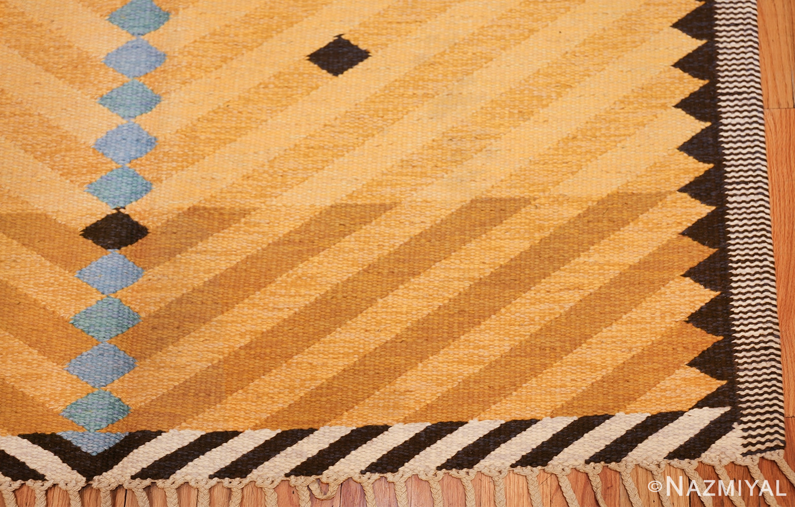 vintage swedish rug by ingrid dessau 47664 corner Nazmiyal
