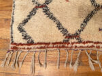 Ivory Vintage Moroccan Rug Corner 47931 by Nazmiyal Antique Rugs