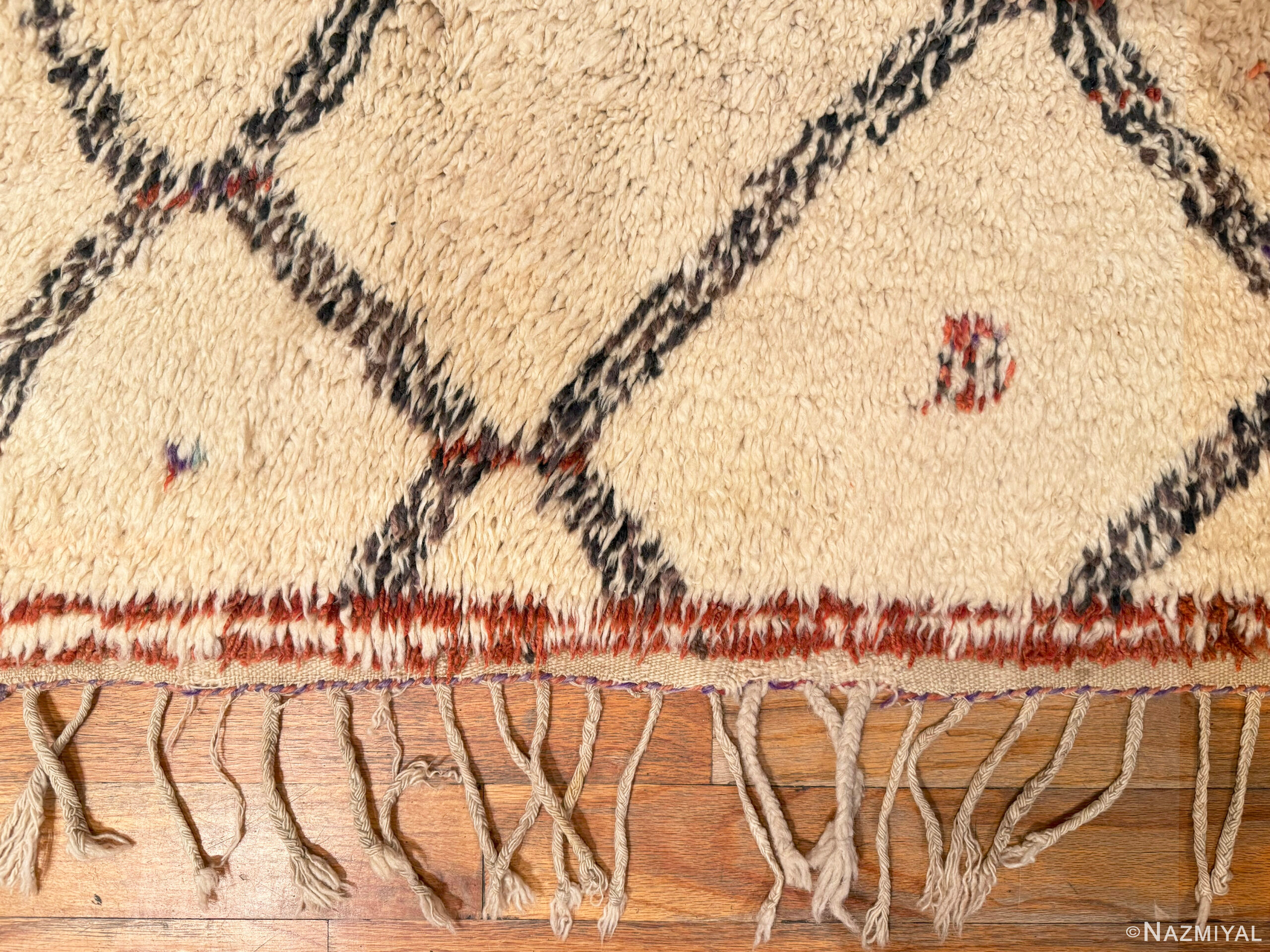 Ivory Vintage Moroccan Rug Border 47931 by Nazmiyal Antique Rugs