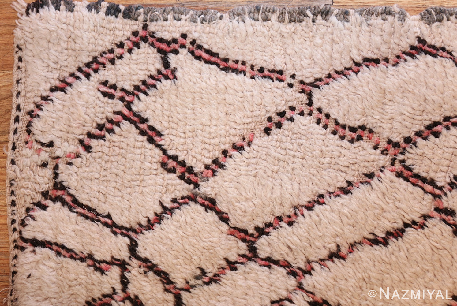 vintage moroccan carpet 47958 corner