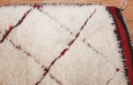ivory background vintage moroccan berber rug 47901 corner Nazmiyal
