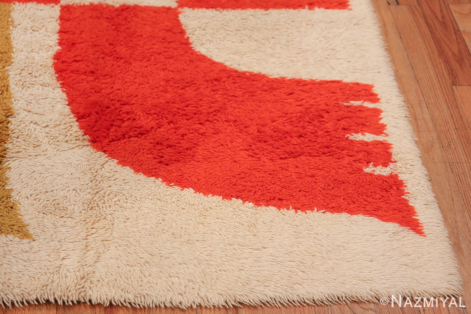 Vintage Swedish Rya Rug 48085 Side Corner Nazmiyal