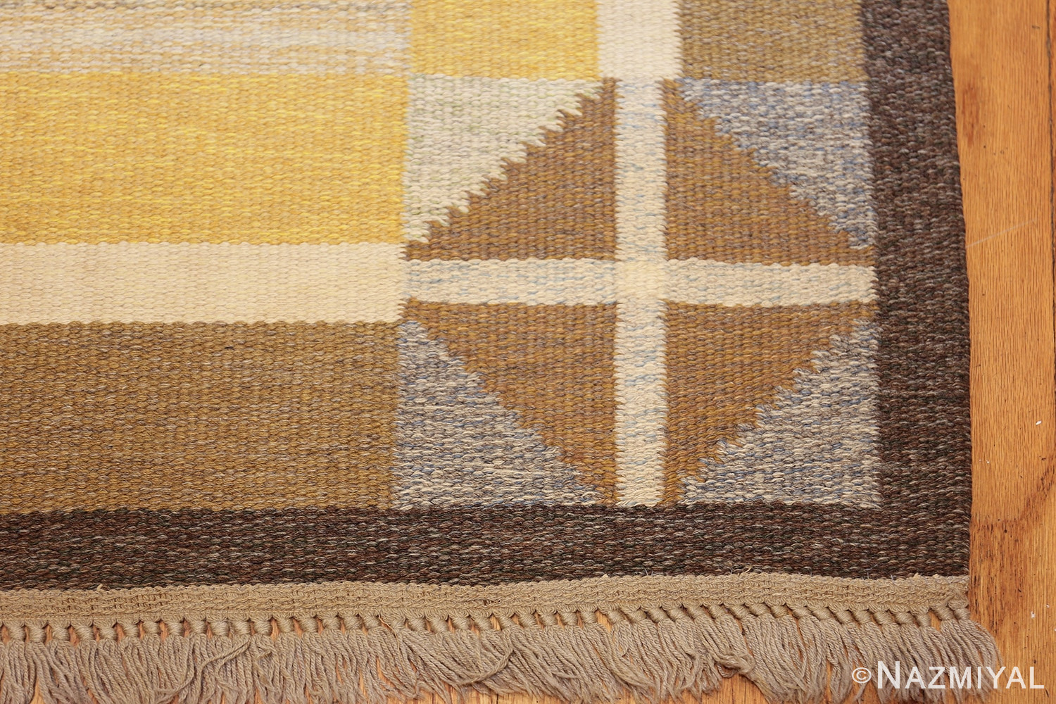 vintage mid century scandinavian swedish kilim rug 48117 corner Nazmiyal