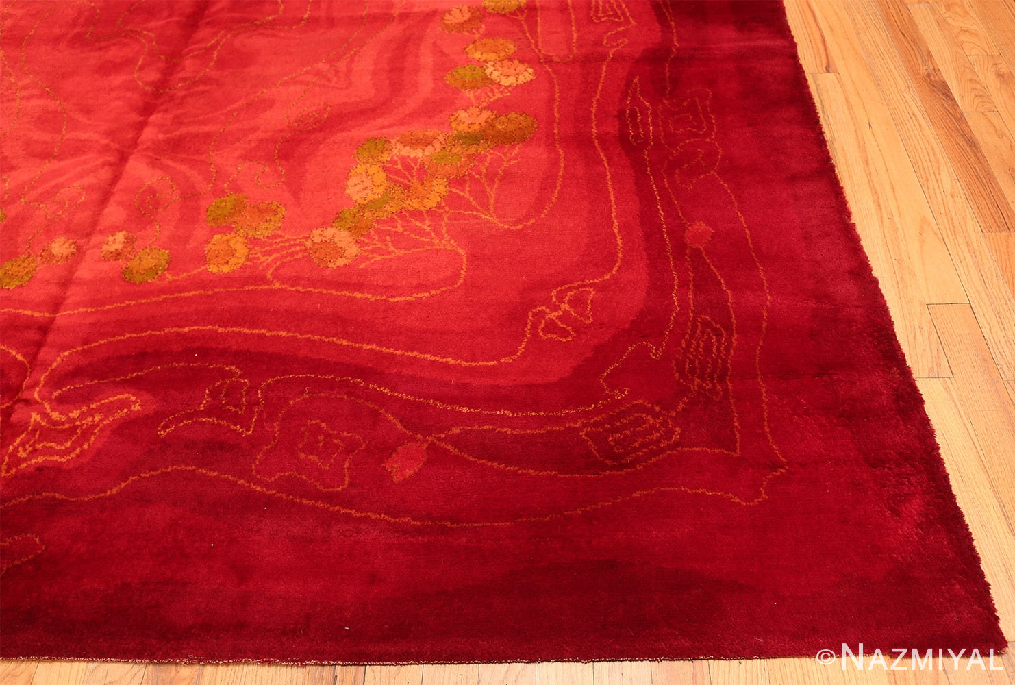 Corner Vintage Art nouveau wilton carpet 48330 by Nazmiyal