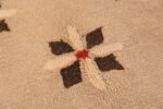 Close-up Antique Deco American hooked rug 2714 by Nazmiyal