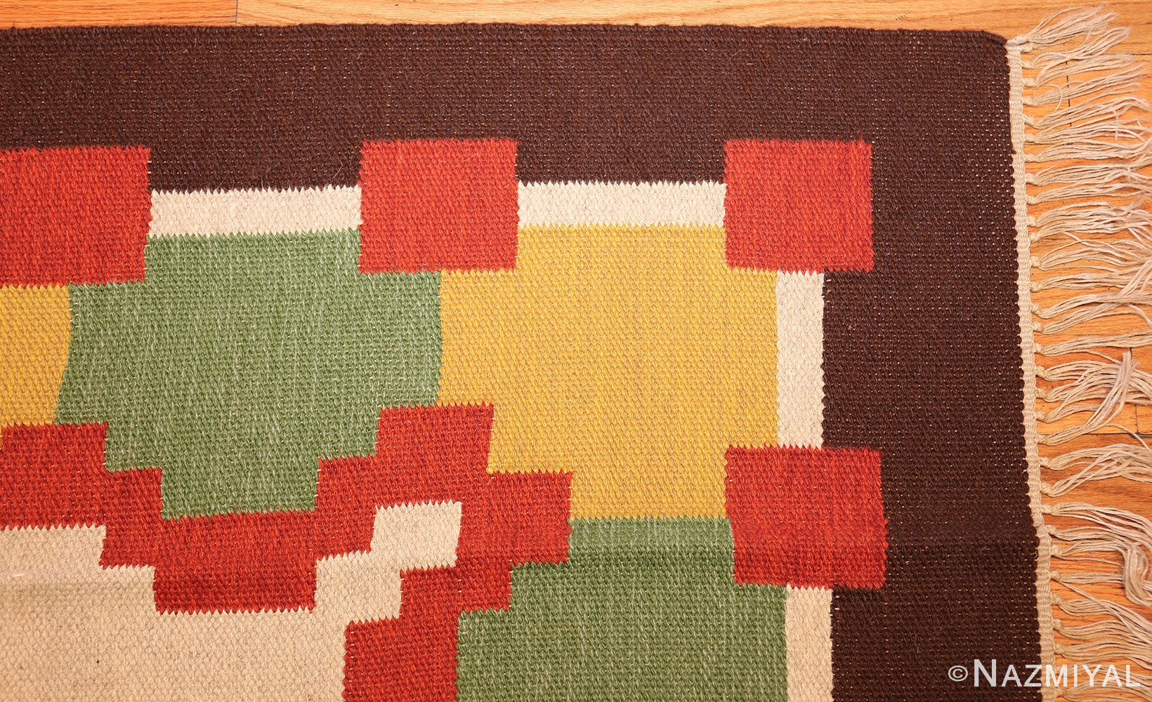 vintage scandinavian swedish kilim 46860 corner Nazmiyal