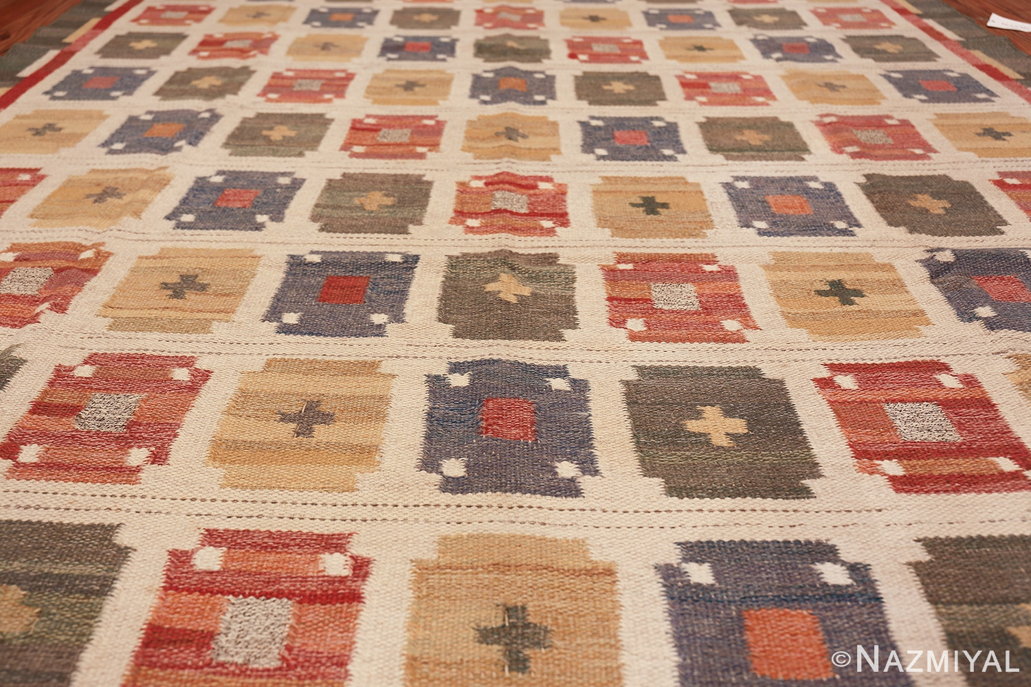 vintage ivory room size swedish kilim 48602 field Nazmiyal