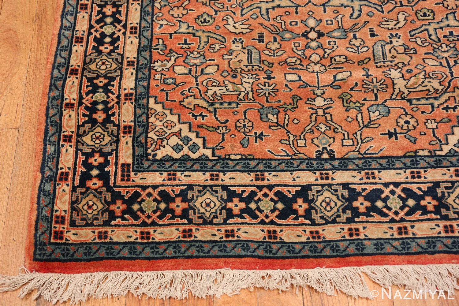 Corner central medallion vintage Persian Sarouk rug 50489 by Nazmiyal