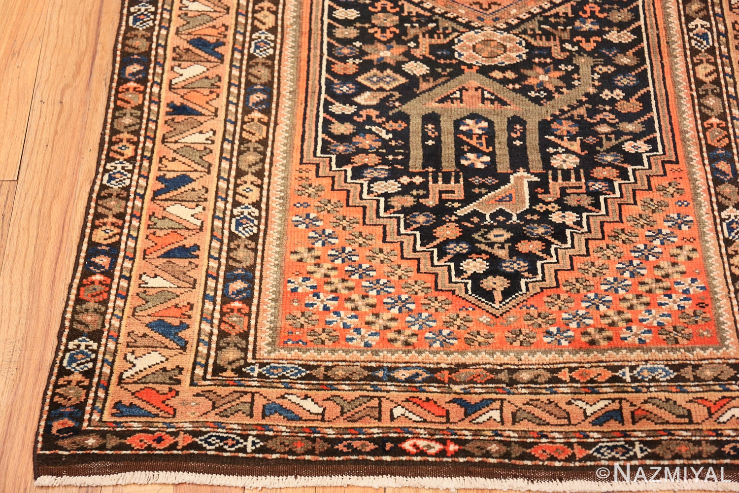 Corner Vintage Persian qashqai rug 50466 by Nazmiyal
