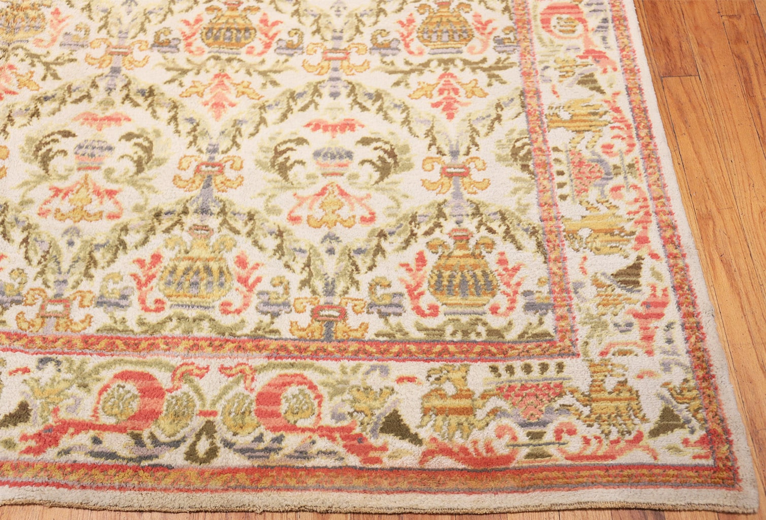Large Decorative Antique Ivory Spanish Rug 50581 Nazmiyal Antique Rugs
