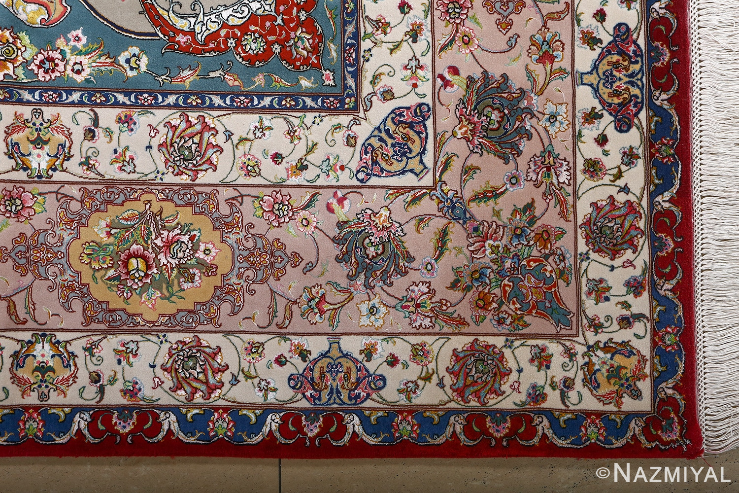 fine gharebaghi vintage tabriz persian rug 51031 corner Nazmiyal