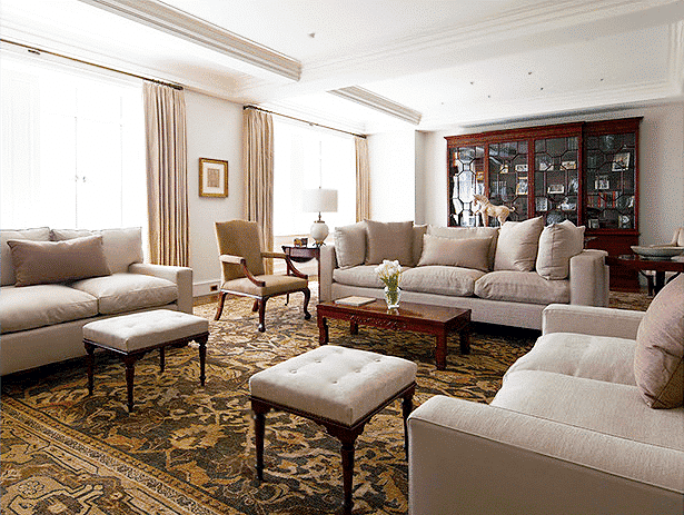 Antique rug in a living room, Interior Designer Spotlight, Heather Moore, Nazmiyal Antique rug in a living room, Interior Designer Spotlight, Heather Moore, Nazmiyal