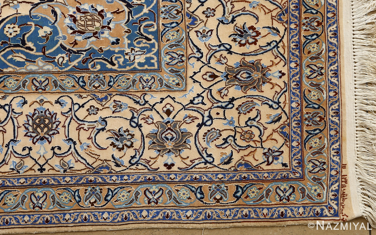 ivory vintage nain persian rug 51144 corner Nazmiyal