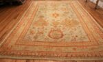 ivory background antique oushak turkish rug 49302 whole Nazmiyal