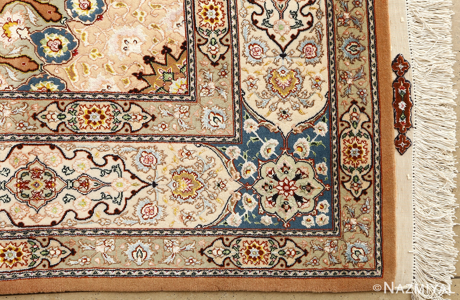 shahsavarpour design vintage tabriz persian rug 51158 corner Nazmiyal