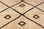 ivory vintage moroccan rug 49456 triangle Nazmiyal