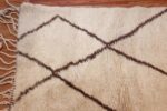 large ivory beni ourain modern moroccan rug 48065 corner Nazmiyal