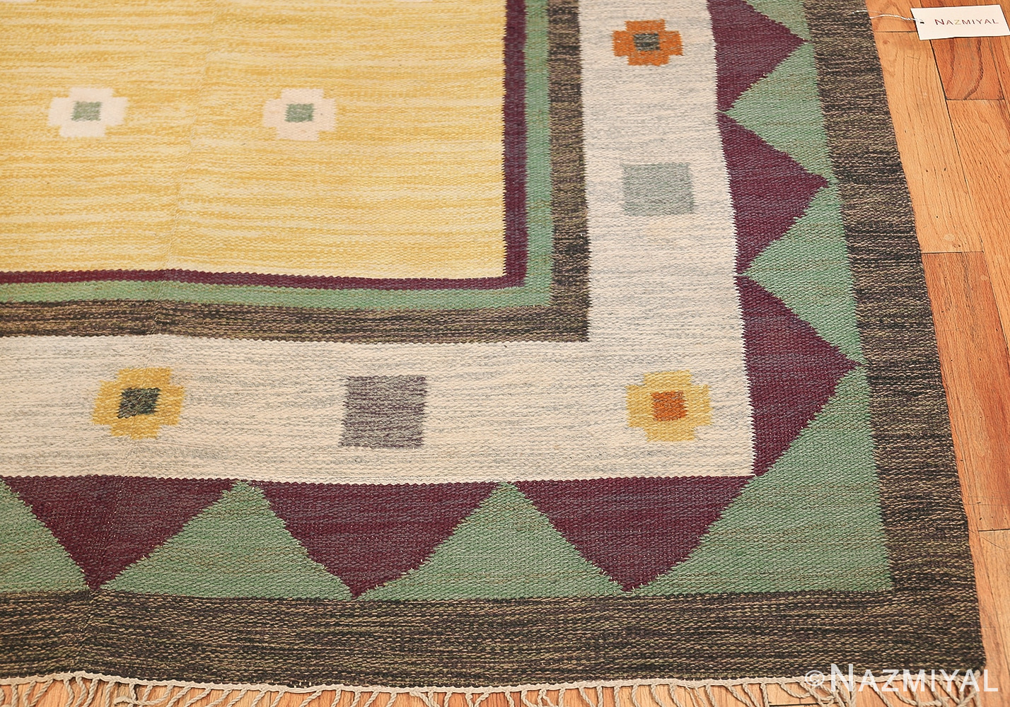 vintage scandinavian swedish kilim rug 49748 corner Nazmiyal