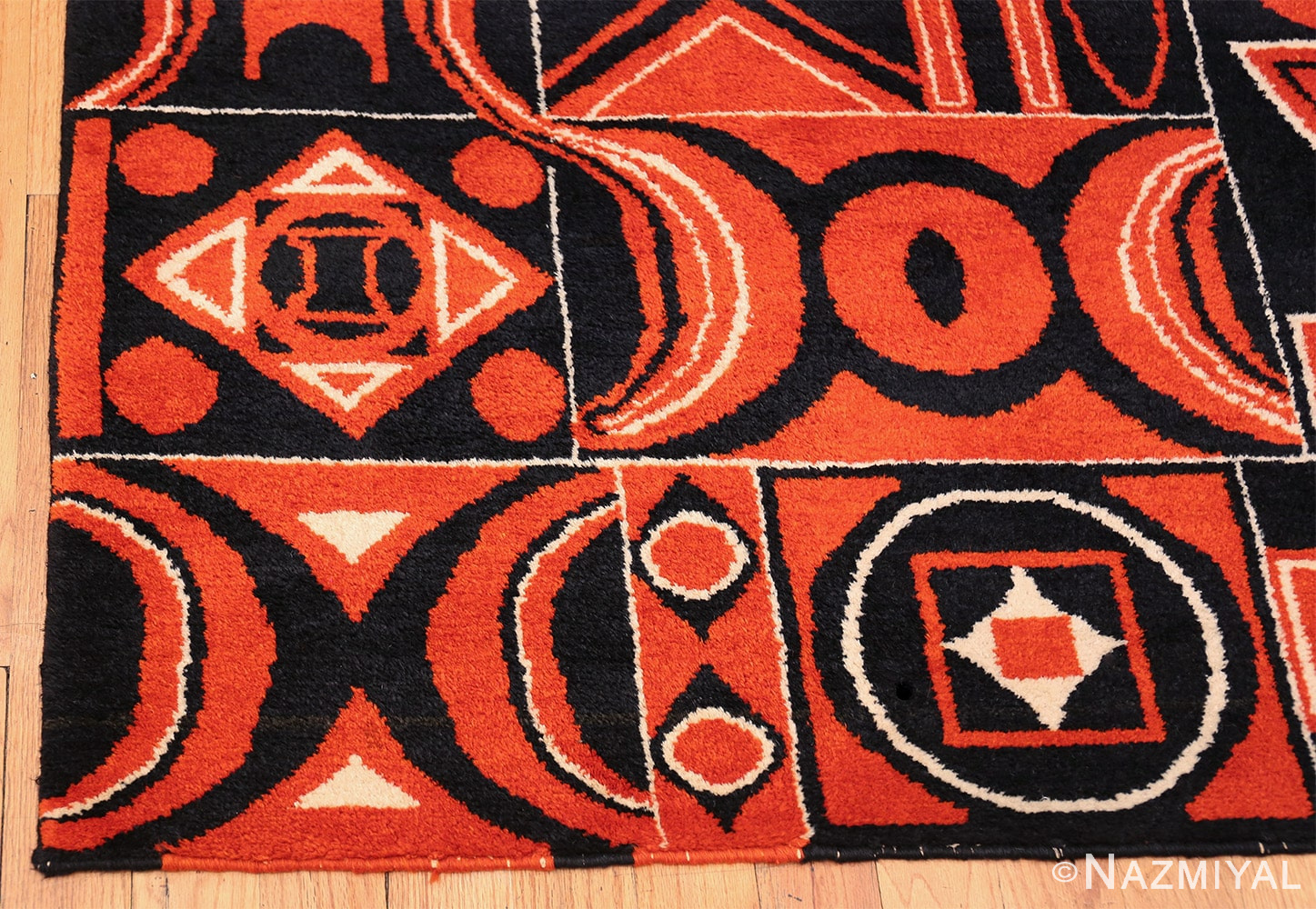 Olga Fisch Formas Vintage Ecuadorian Rug 49814 Geometric Corner Nazmiyal