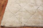 Ivory Background Vintage Moroccan Rug 49879 Side Corner Nazmiyal
