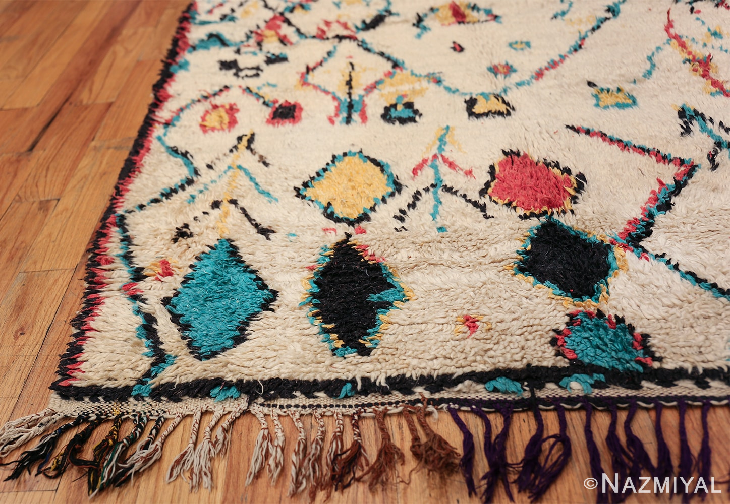 Colorful Small Size Vintage Moroccan Rug 49887 Side Corner Nazmiyal