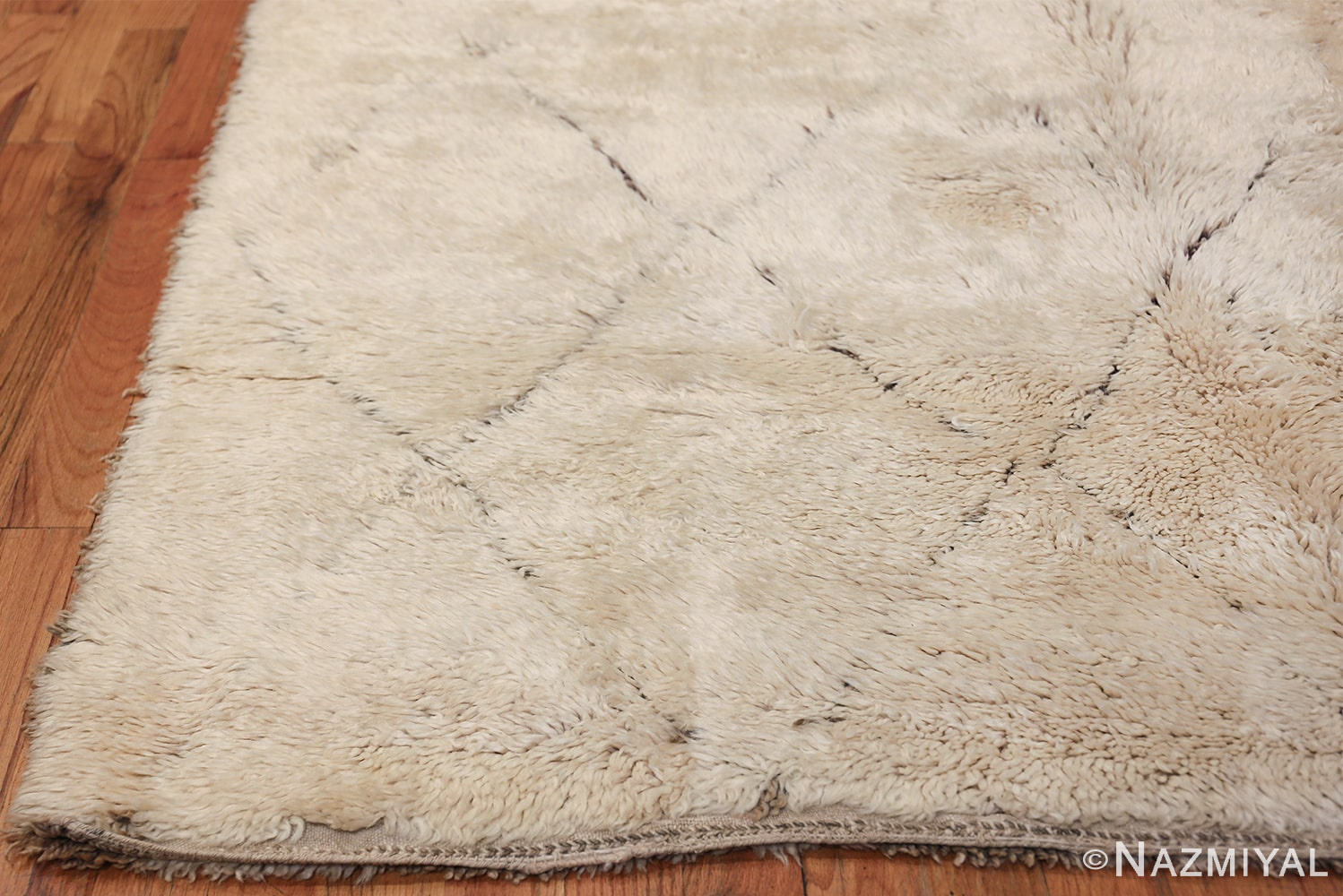 Ivory Background Vintage Moroccan Rug 49879 Side Corner Nazmiyal