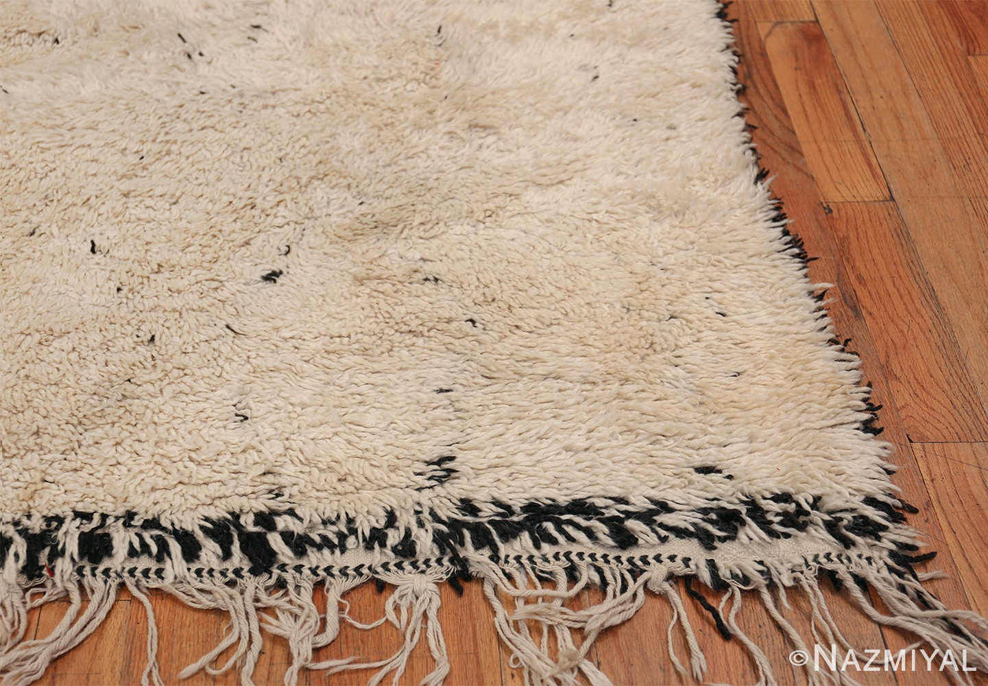 Ivory Room Size Vintage Moroccan Rug 49870 Side Corner Nazmiyal