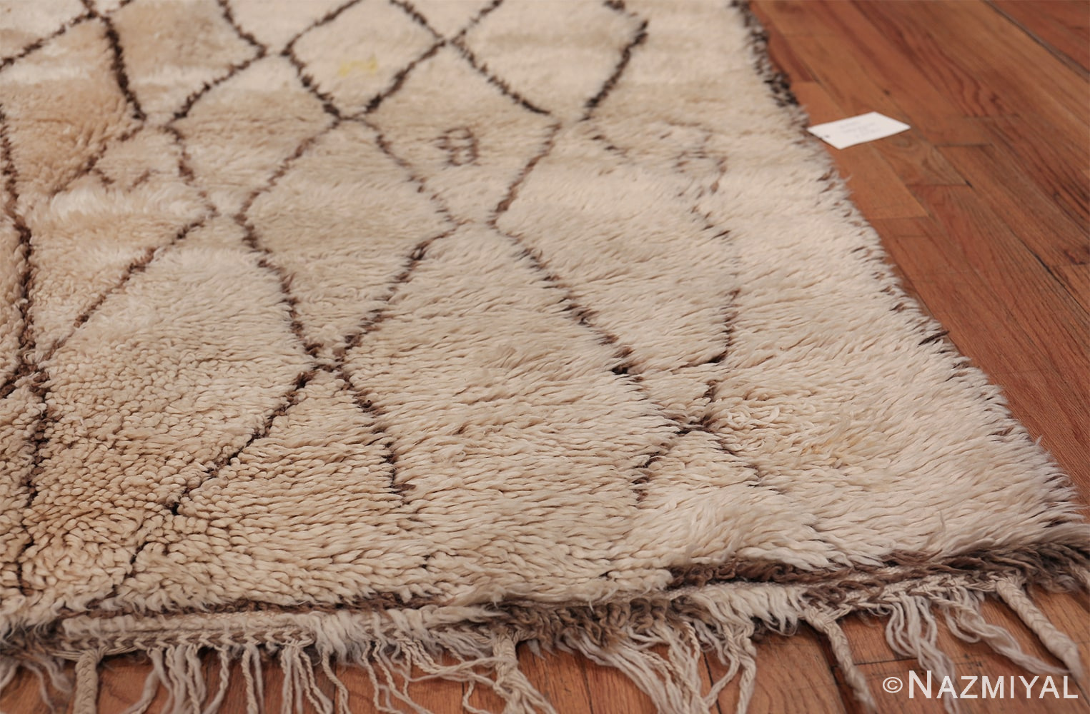 Large Vintage Moroccan Rug 49895 Side Corner Nazmiyal