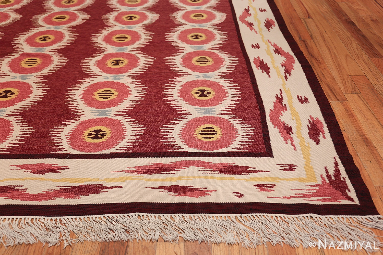 Large Vintage Scandinavian Swedish Kilim 49922 Side Corner Nazmiyal
