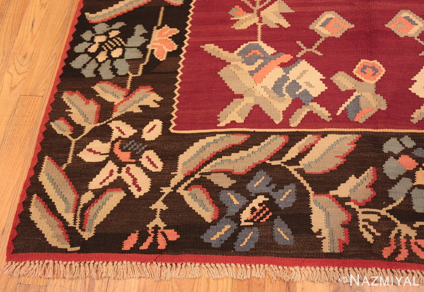 Corner Vintage Turkish Kilim rug 50540 by Nazmiyal