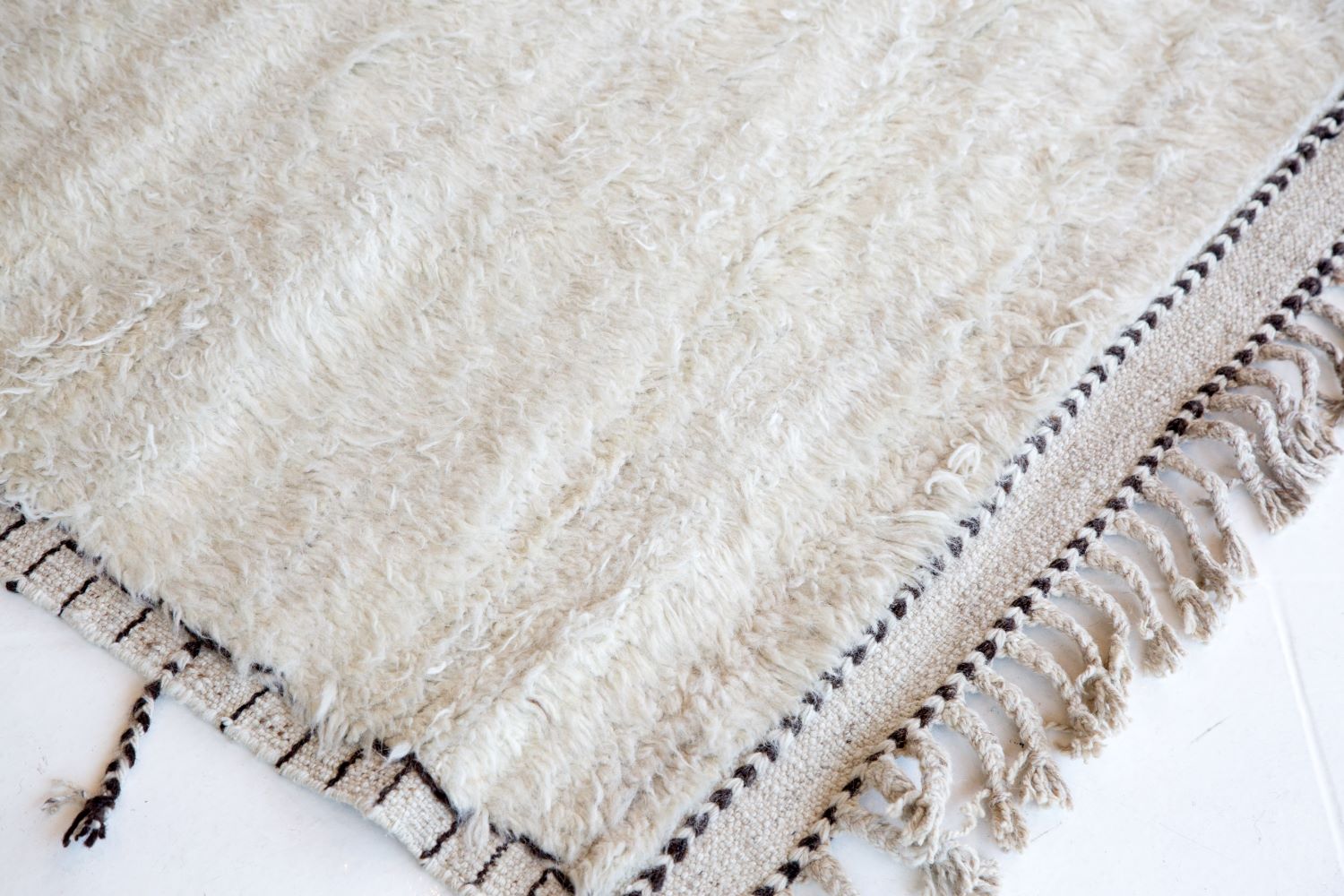 Trendy Modern Boho Chic Rug 142778391 by Nazmiyal