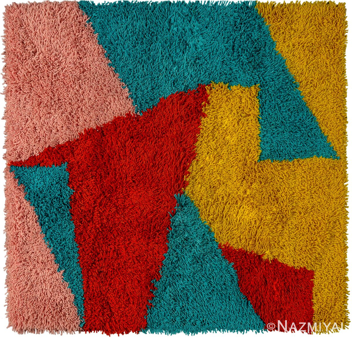 Pukllay Design Kilim Rug By Genaro Rivas 60869 by Nazmiyal Antique Rugs