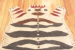 Details Of Modern Tiger Rug 60994 by Nazmiyal Antique Rugs